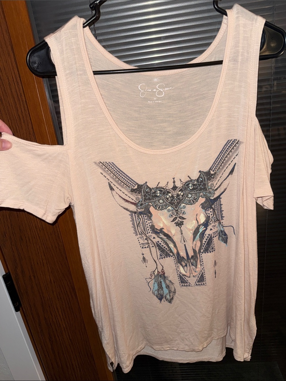Jessica Simpson Blush Cold-Shoulder Graphic Tee
